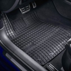 Tappetini compatibili con Dacia Duster III Mild Hybrid dal 2024 in poi, su misura in Gomma